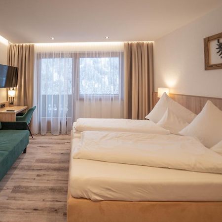 Hotel Karl Schranz ซังคท์อันทอนอัมอาร์ลแบร์ก ภายนอก รูปภาพ