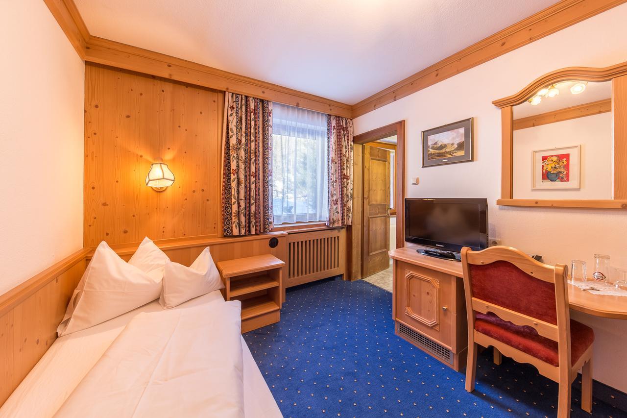Hotel Karl Schranz ซังคท์อันทอนอัมอาร์ลแบร์ก ภายนอก รูปภาพ