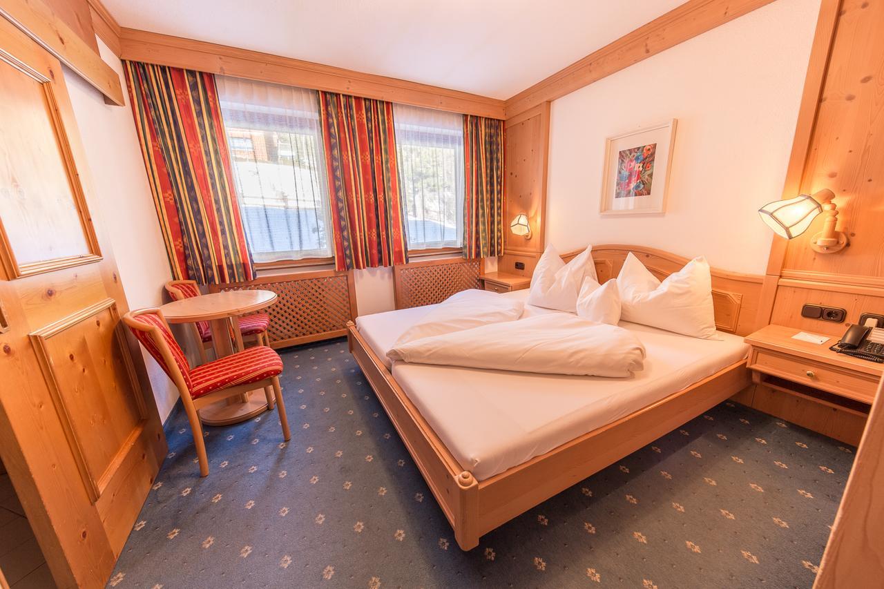 Hotel Karl Schranz ซังคท์อันทอนอัมอาร์ลแบร์ก ภายนอก รูปภาพ