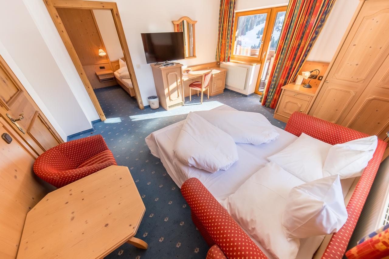 Hotel Karl Schranz ซังคท์อันทอนอัมอาร์ลแบร์ก ภายนอก รูปภาพ